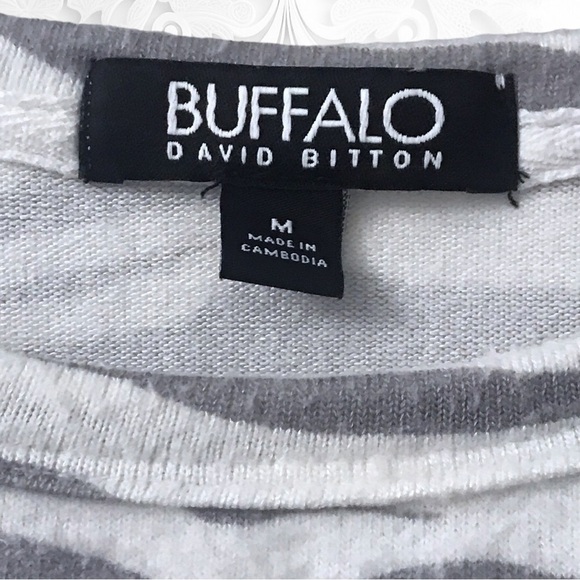 Buffalo David Bitton Animal Printed Ultra Soft Long Sleeve Top Size Medium - Picture 5 of 5